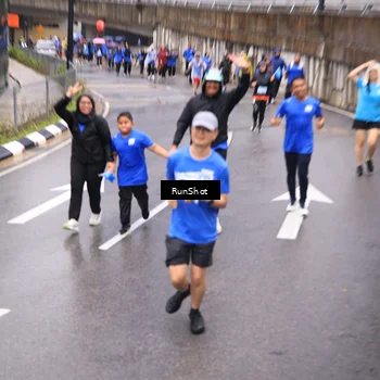 Runner Photo 7953151