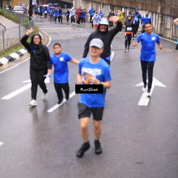 Runner Photo 7953157