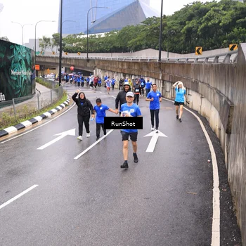 Runner Photo 7953158