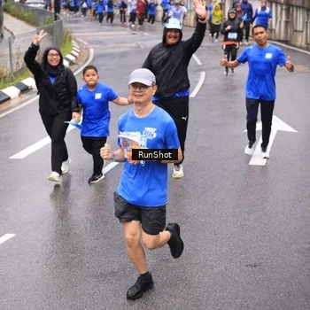Runner Photo 7953161