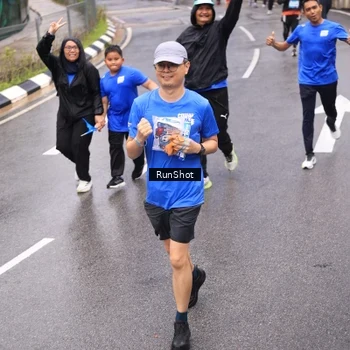 Runner Photo 7953164