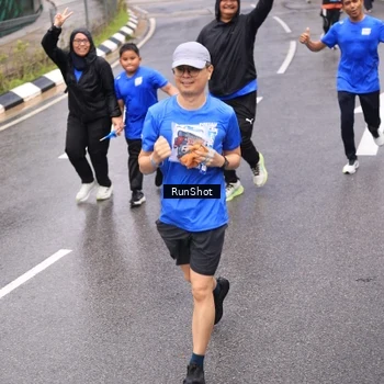 Runner Photo 7953165