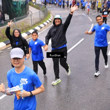 Runner Photo 7953171