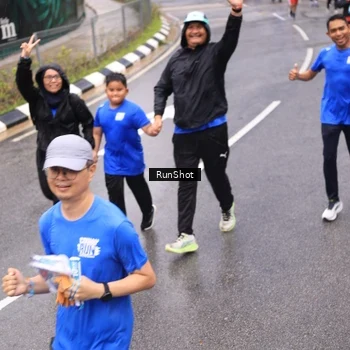 Runner Photo 7953172