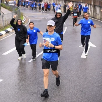Runner Photo 7953175