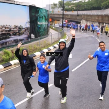 Runner Photo 7953179