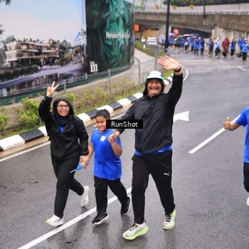 Runner Photo 7953182