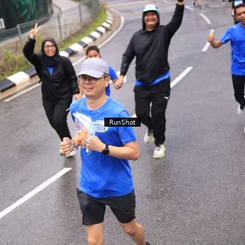Runner Photo 7953185