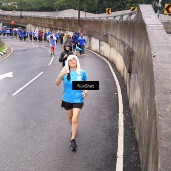 Runner Photo 7953212