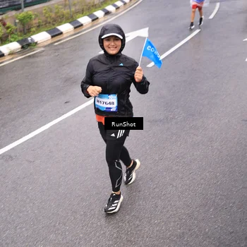 Runner Photo 7953273