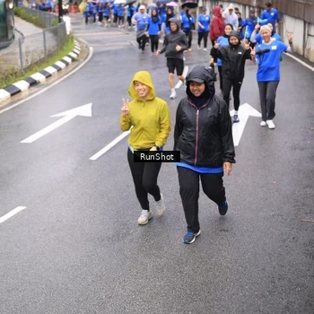 Runner Photo 7953361