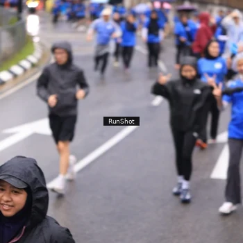 Runner Photo 7953380
