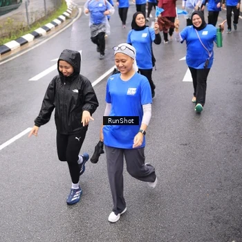 Runner Photo 7953411