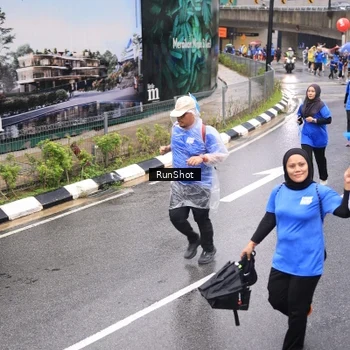 Runner Photo 7953426
