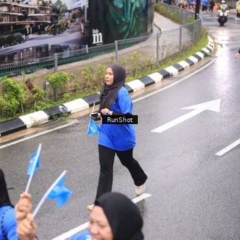 Runner Photo 7953441