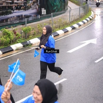 Runner Photo 7953442