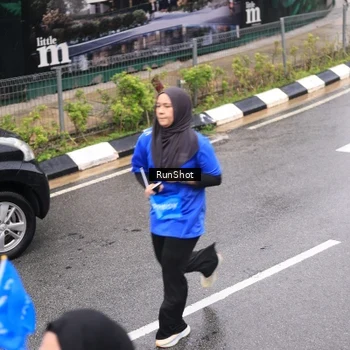 Runner Photo 7953450