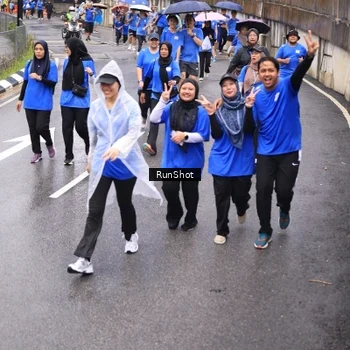 Runner Photo 7953467