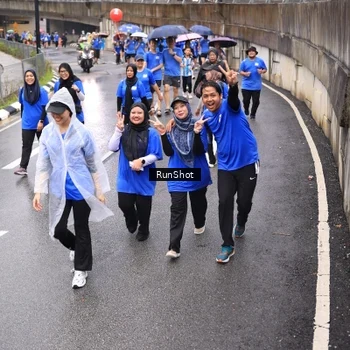 Runner Photo 7953479