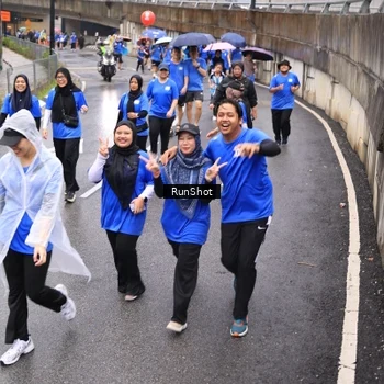 Runner Photo 7953487