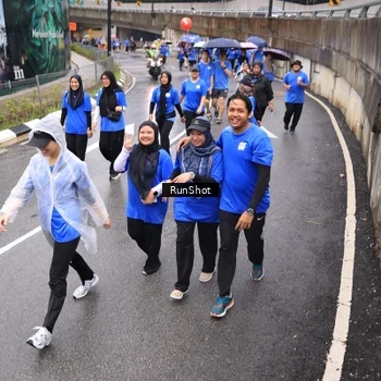 Runner Photo 7953491
