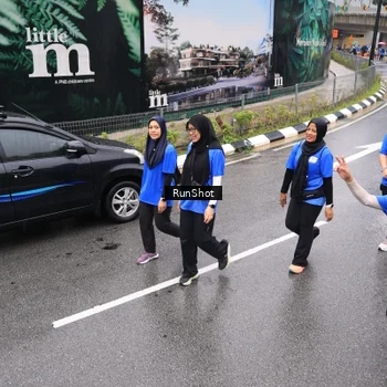 Runner Photo 7953519