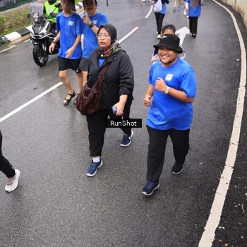 Runner Photo 7953545