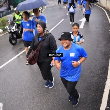 Runner Photo 7953550