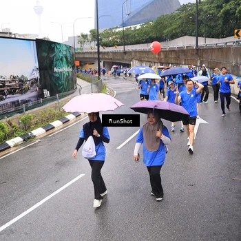 Runner Photo 7953584