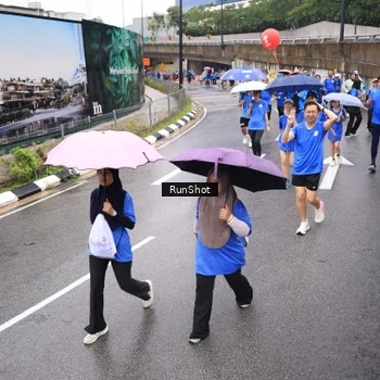 Runner Photo 7953594
