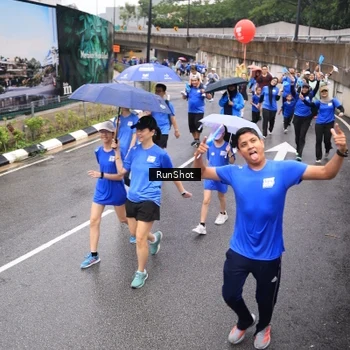 Runner Photo 7953637