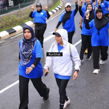 Runner Photo 7953655