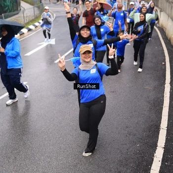 Runner Photo 7953695