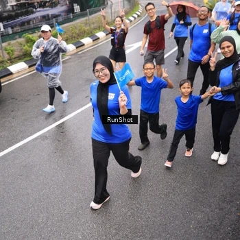 Runner Photo 7953736