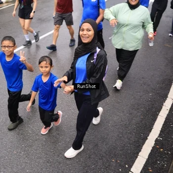 Runner Photo 7953759