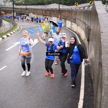Runner Photo 7953773