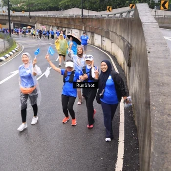 Runner Photo 7953775