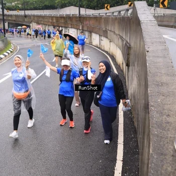 Runner Photo 7953776