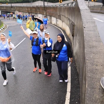 Runner Photo 7953780