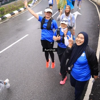 Runner Photo 7953802