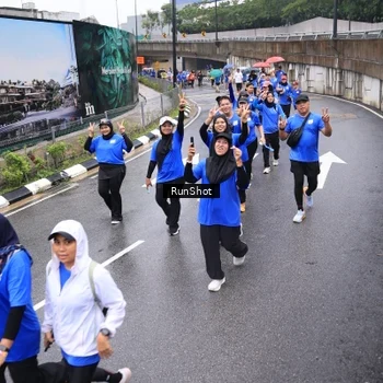 Runner Photo 7953812
