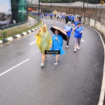 Runner Photo 7953847