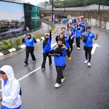 Runner Photo 7953859