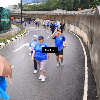 Runner Photo 7953864