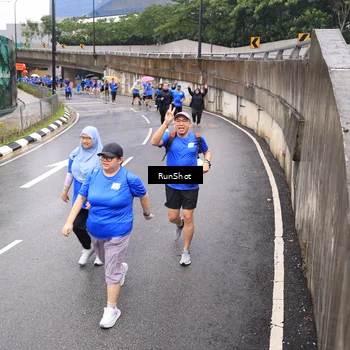 Runner Photo 7953868