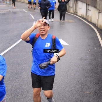 Runner Photo 7953874