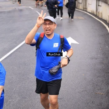 Runner Photo 7953875