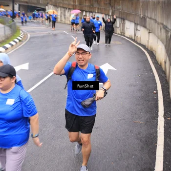 Runner Photo 7953876
