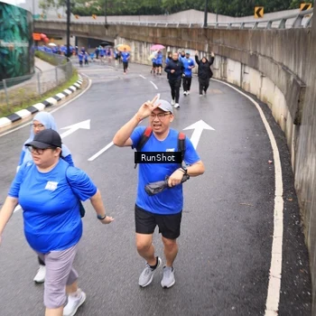 Runner Photo 7953877