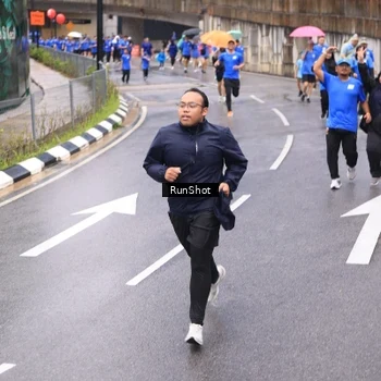 Runner Photo 7953894